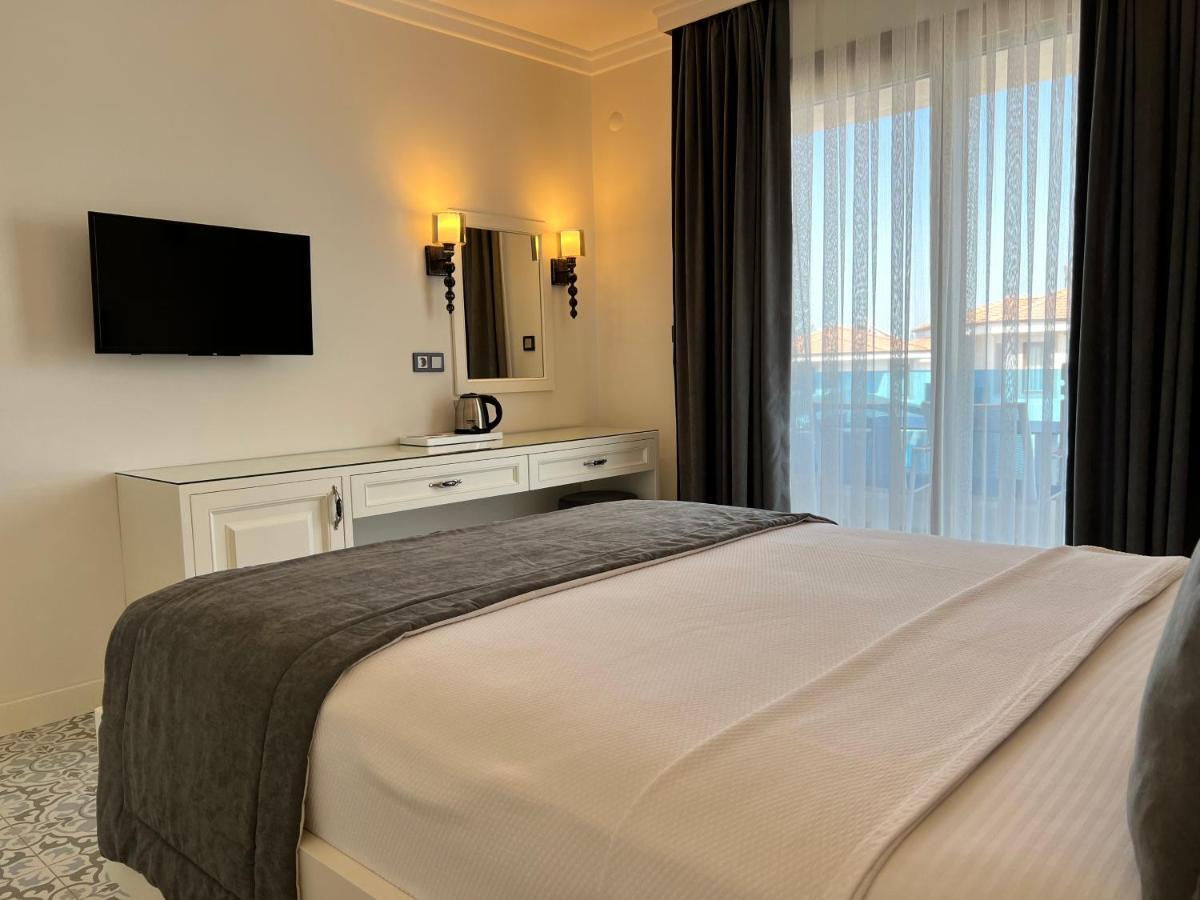 Rota Seaside Otel Cunda Exterior photo